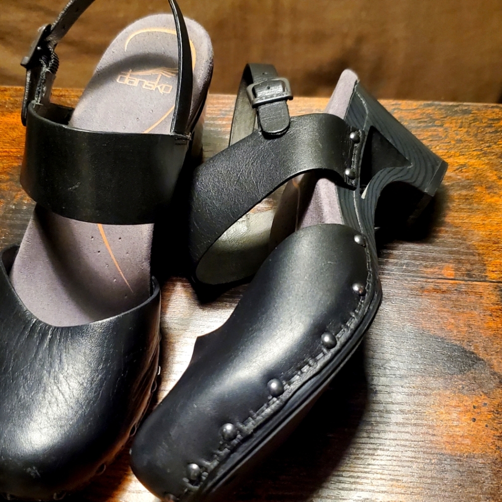 Dansko Thea Black/Black size 38Retail $145